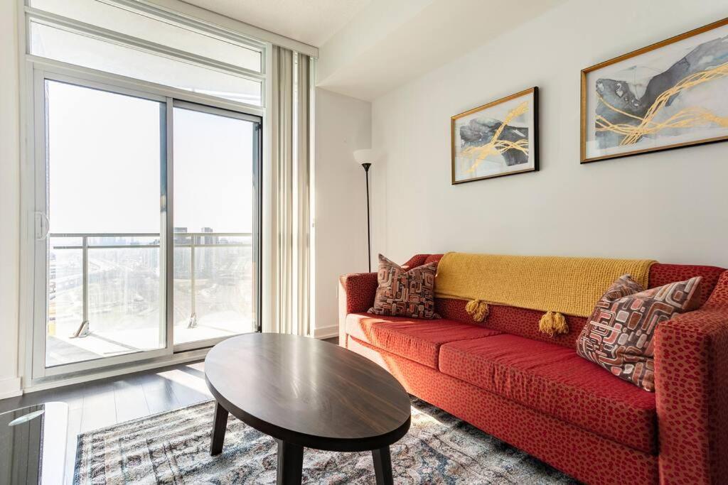 Luxury Downtown Lakeview & City View Condo Торонто Екстер'єр фото